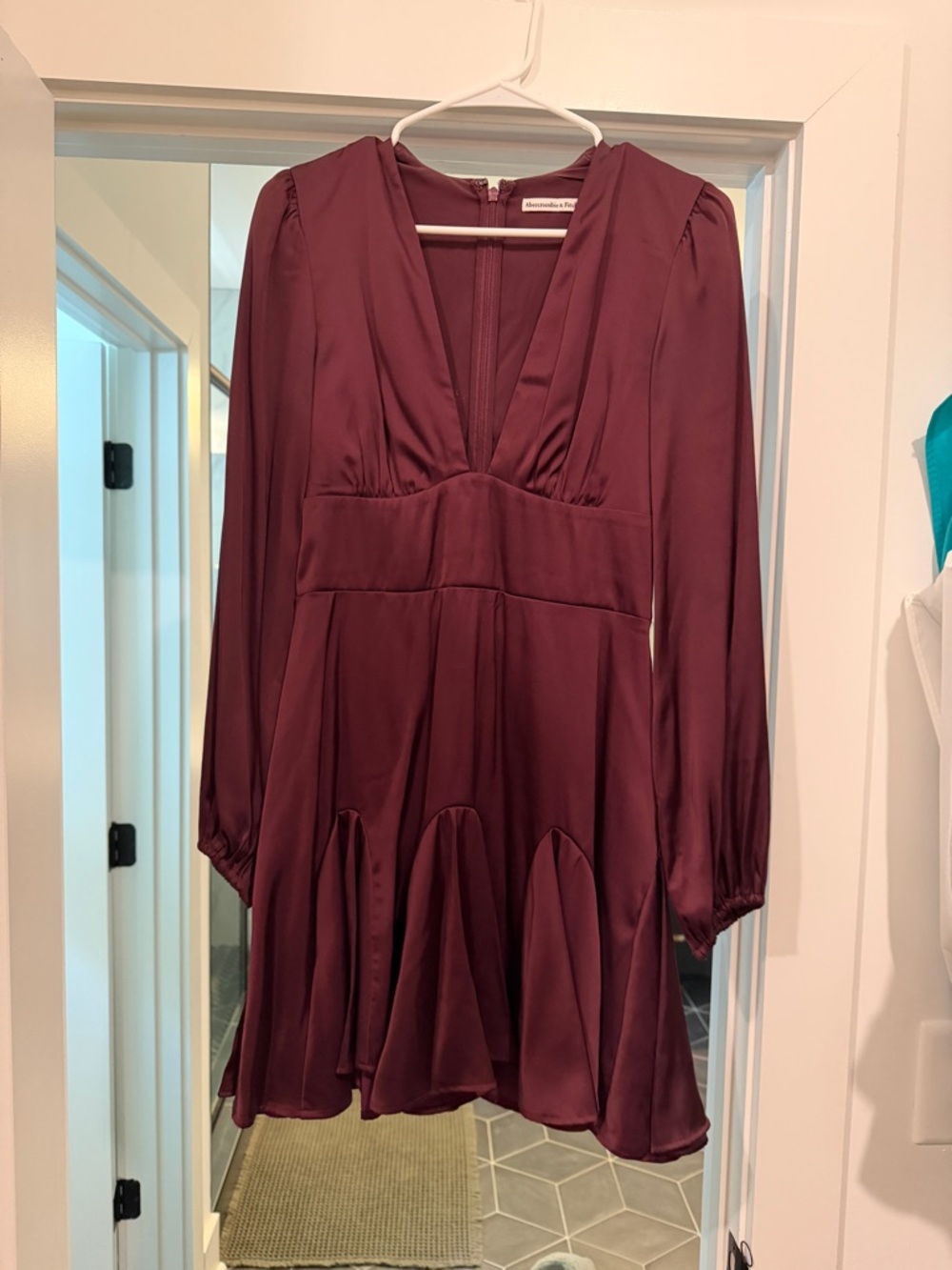Abercrombie & Fitch Burgundy V-Neck Satin Dress